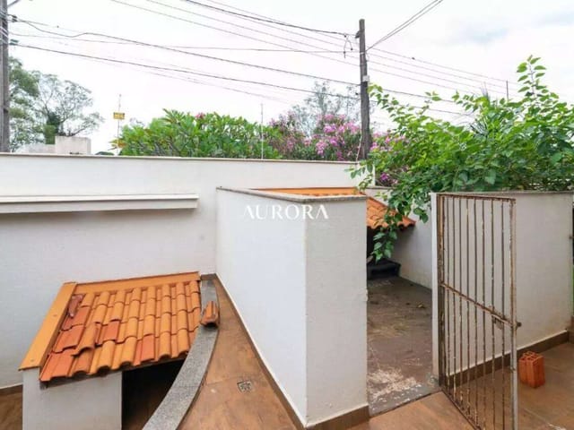 Casa com 500m² 4 quartos e 6 banheiros, à venda, no bairro Jardim Nápoles em Londrina
