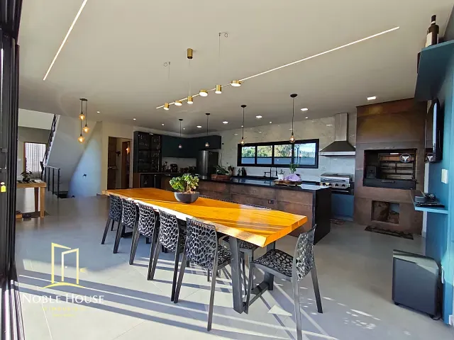 Casa com 750m² 3 quartos e 5 banheiros, à venda, no bairro Observatório em Vinhedo