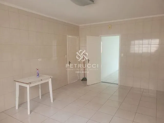 Casa 2 quartos e 1 banheiro, para alugar, no bairro Santa Paula em São Caetano do Sul