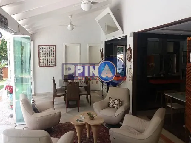 Sobrado com 468m² 5 quartos e 8 banheiros, à venda, no bairro Residencial Aldeia do Vale em Goiânia