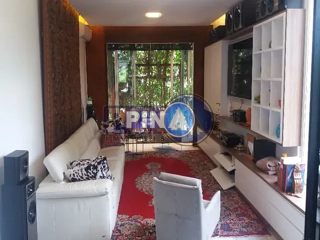 Sobrado com 468m² 5 quartos e 8 banheiros, à venda, no bairro Residencial Aldeia do Vale em Goiânia