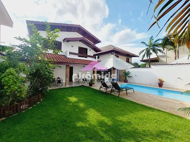 Casa com 360m² 3 quartos e 4 banheiros, à venda, no bairro Jardim das Colinas em São José dos Campos