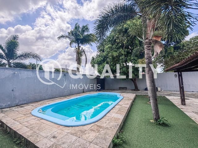 Casa com 760m² 4 quartos e 4 banheiros, à venda, no bairro Engenheiro Luciano Cavalcante em Fortaleza
