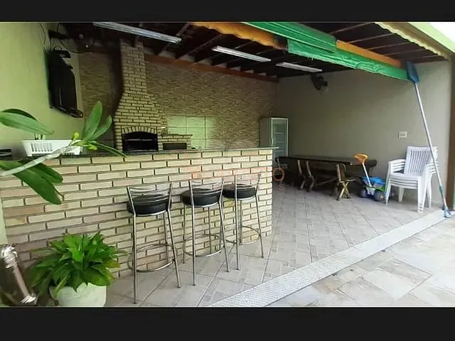 Casa com 300m² 4 quartos e 2 banheiros, à venda, no bairro Casa Verde em São Paulo