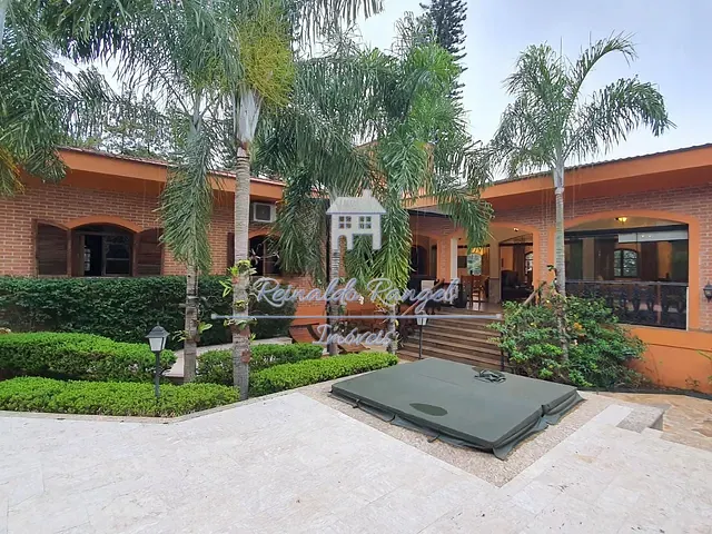 Casa com 1048m² 4 quartos e 6 banheiros, à venda, no bairro Jardim Marajoara em São Paulo