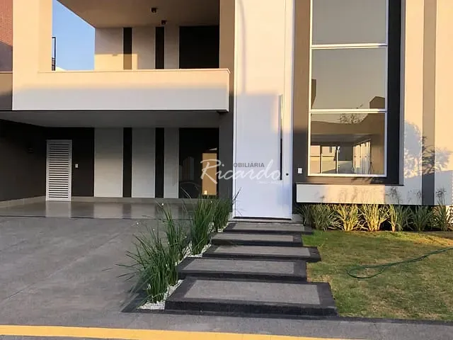 Casa com 406m², à venda, no bairro Portal do Sol Green em Goiânia