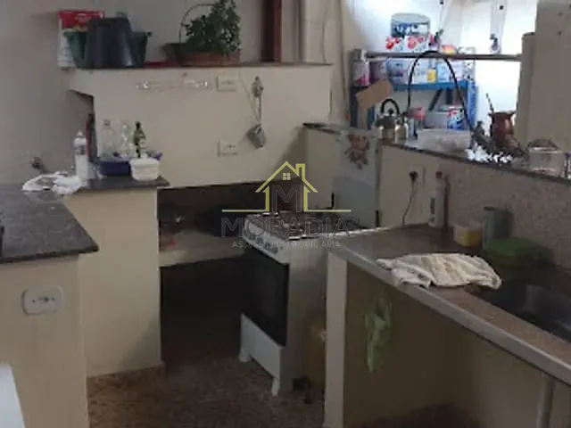 Casa com 352m² 5 quartos e 2 banheiros, à venda, no bairro Vila Rica em Guaxupé