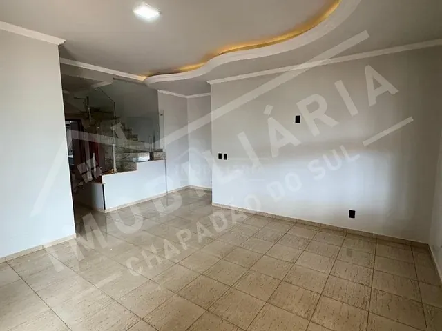 Casa 5 quartos e 3 banheiros, à venda, no bairro CENTRO em Chapadão do Sul