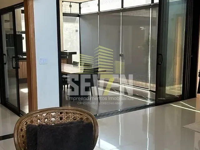 Casa com 450m² 4 quartos e 5 banheiros, à venda, no bairro Residencial Lago Sul em Bauru