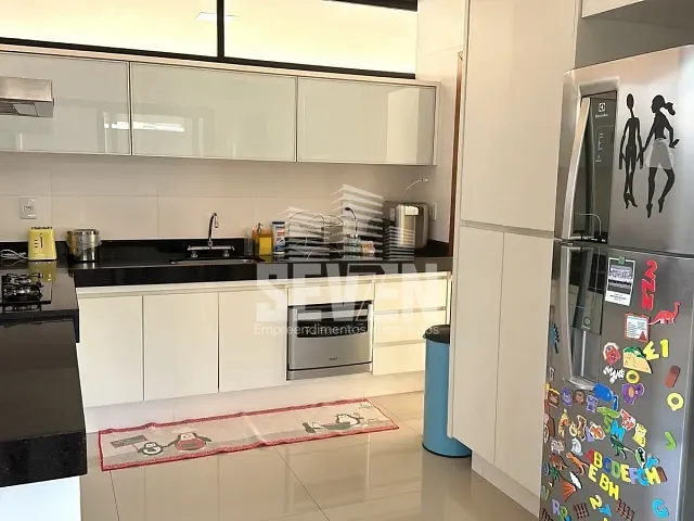 Casa com 450m² 4 quartos e 5 banheiros, à venda, no bairro Residencial Lago Sul em Bauru