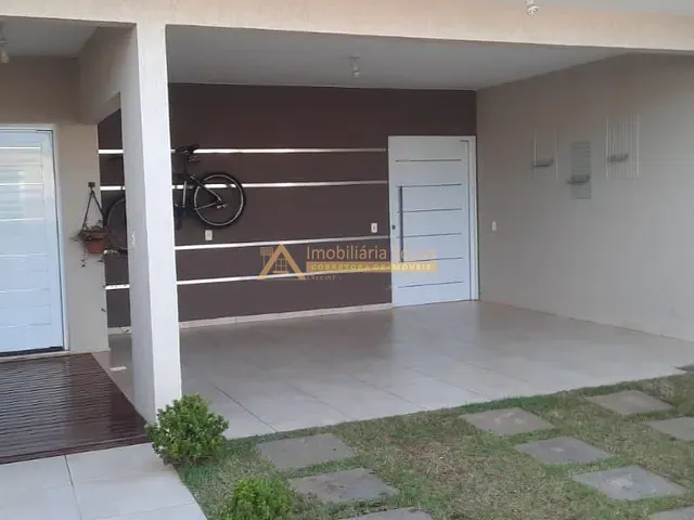 Casa com 250m² 3 quartos e 4 banheiros, à venda, no bairro Loteamento Jardim Ipanema em Jundiaí