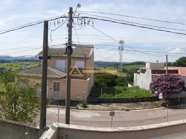 Casa com 250m² 3 quartos e 4 banheiros, à venda, no bairro Loteamento Jardim Ipanema em Jundiaí