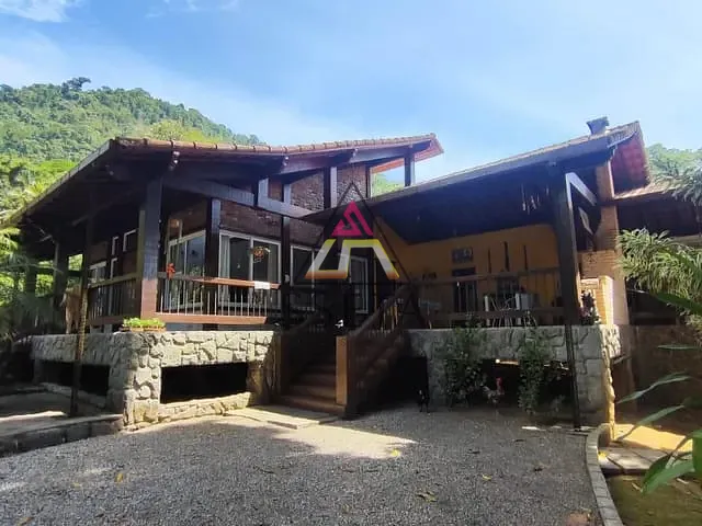 Casa com 650m² 2 quartos e 3 banheiros, à venda, no bairro Paiol em Guapimirim