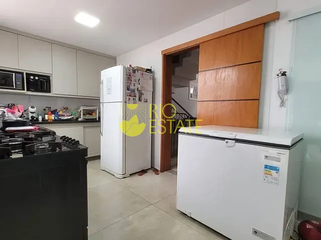 Casa com 100m² 3 quartos e 2 banheiros, à venda, no bairro Retiro em Volta Redonda
