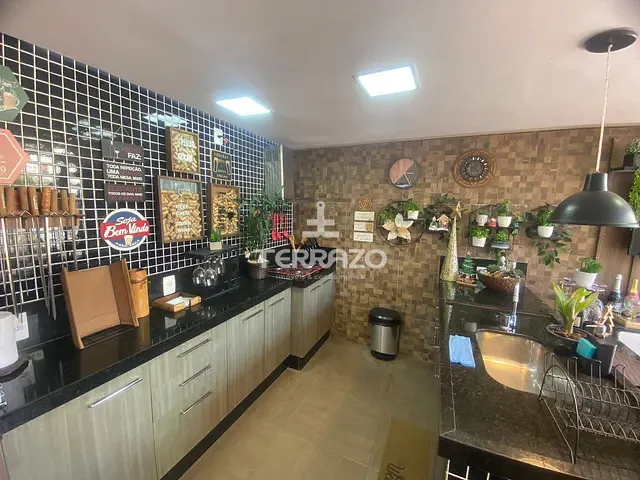 Casa com 300m² 3 quartos e 1 banheiro, à venda, no bairro Jardim Amália em Volta Redonda