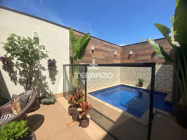 Casa com 300m² 3 quartos e 1 banheiro, à venda, no bairro Jardim Amália em Volta Redonda