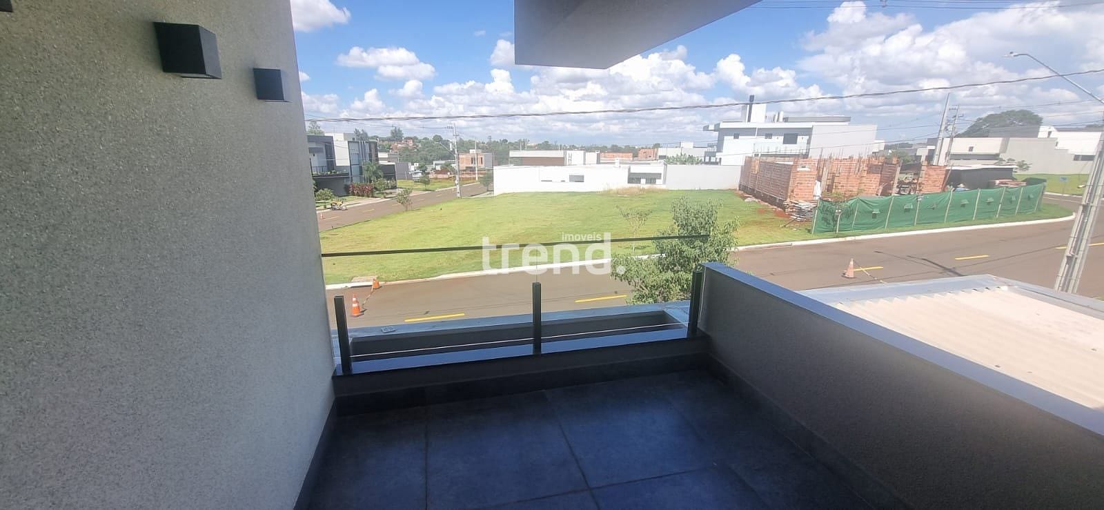 Casa à venda com 3 quartos, 211m² - Foto 5