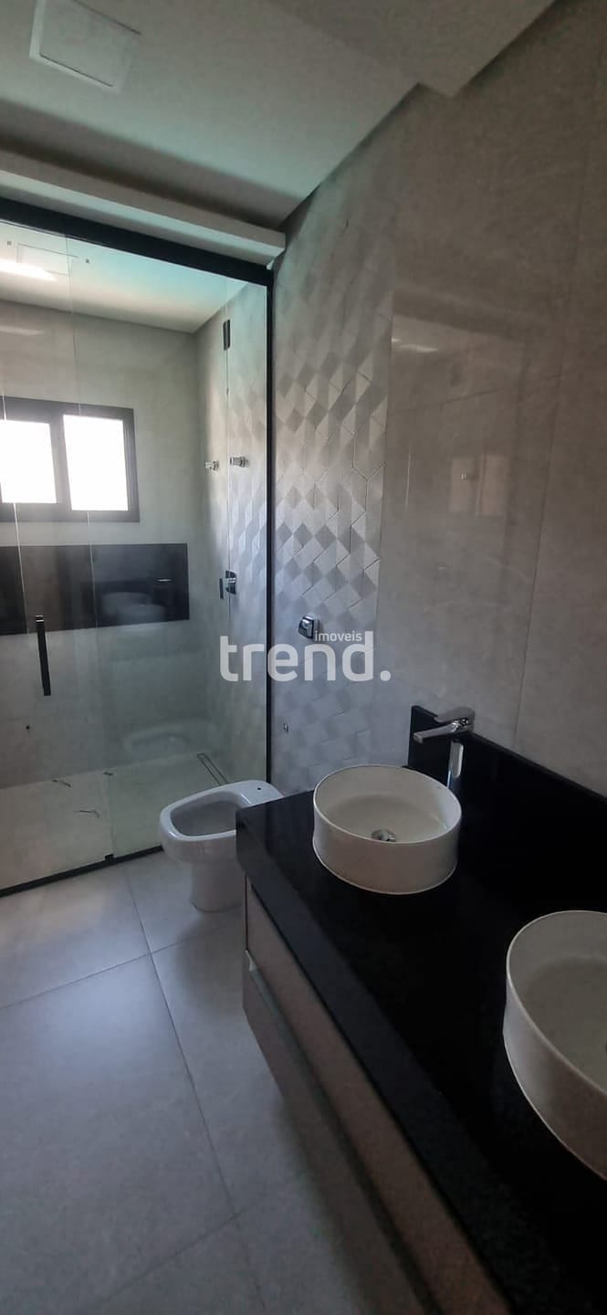 Casa à venda com 3 quartos, 211m² - Foto 13