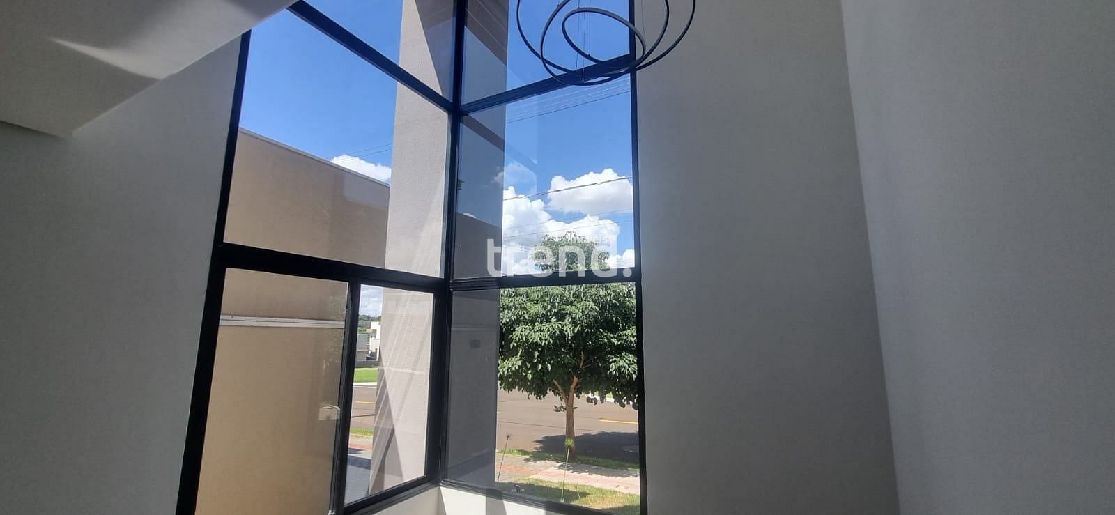 Casa à venda com 3 quartos, 211m² - Foto 4