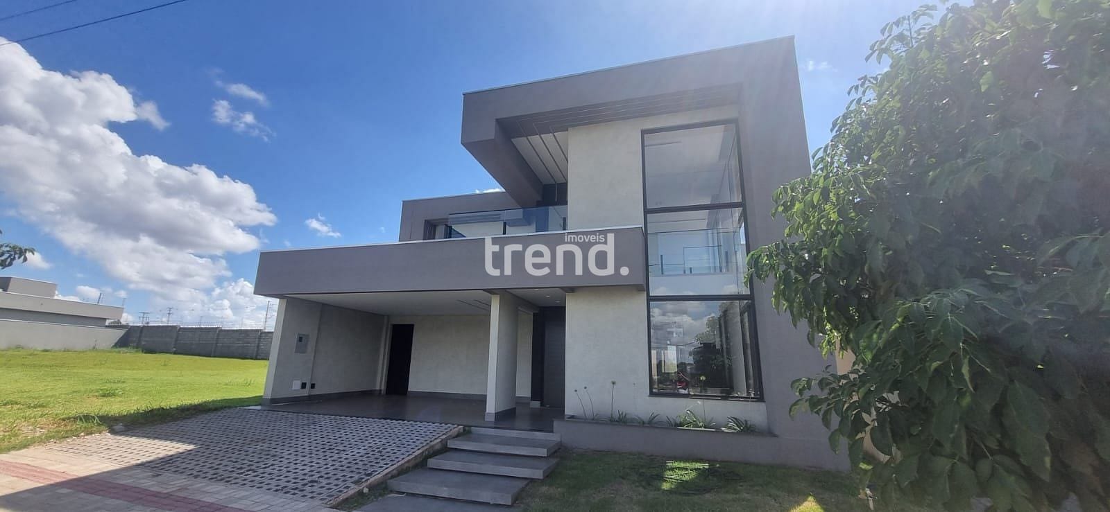 Casa à venda com 3 quartos, 211m² - Foto 3
