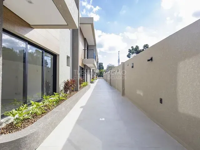 Casa com 189m² 3 quartos e 3 banheiros, à venda, no bairro Jardim Social em Curitiba