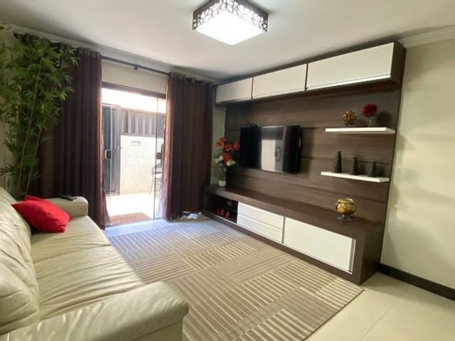 Casa com 700m² 3 quartos e 2 banheiros, à venda, no bairro Jardim Caiçara em Cabo Frio