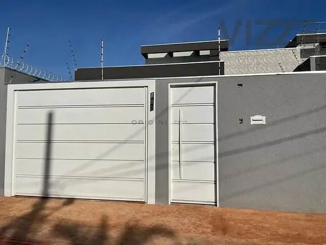 Casa com 128m² 3 quartos e 4 banheiros, à venda, no bairro Rita Vieira em Campo Grande