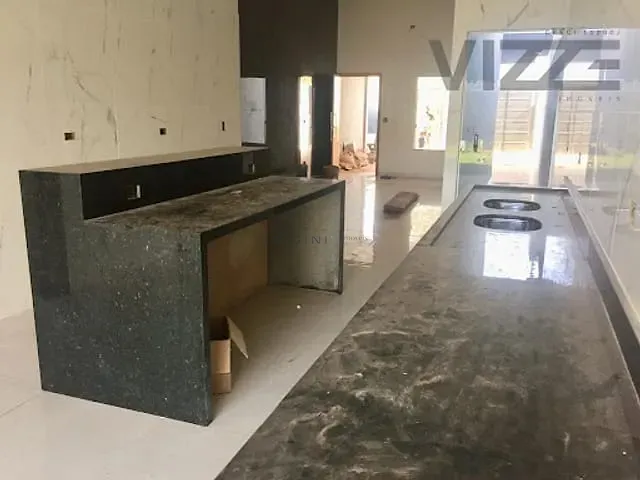 Casa com 128m² 3 quartos e 4 banheiros, à venda, no bairro Rita Vieira em Campo Grande