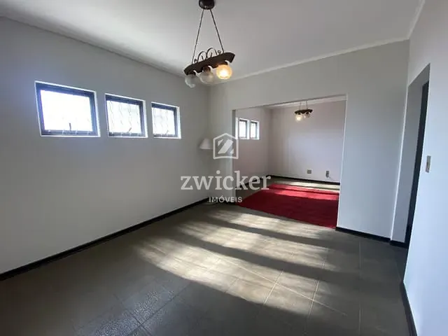 Casa com 150m² 3 quartos e 3 banheiros, à venda ou para alugar, no bairro Vila Souto em Bauru