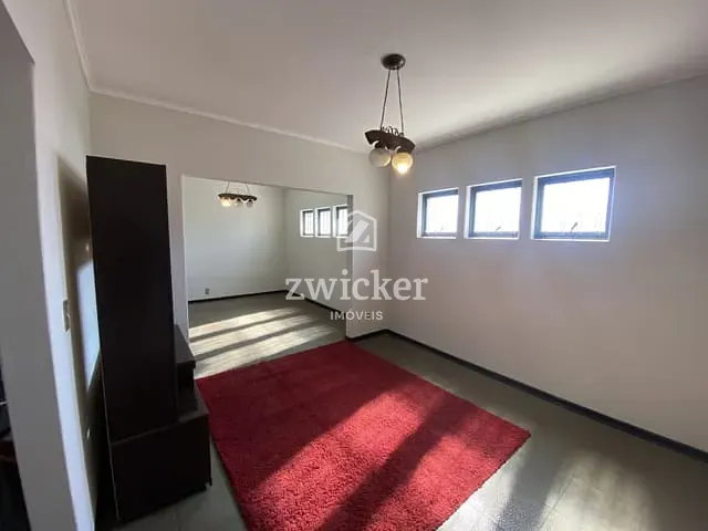 Casa com 150m² 3 quartos e 3 banheiros, à venda ou para alugar, no bairro Vila Souto em Bauru