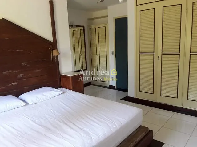 Casa com 585m² 4 quartos e 5 banheiros, à venda, no bairro Portinho em Cabo Frio