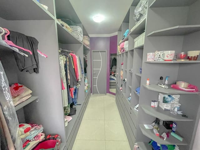 Casa com 342m² 3 quartos e 4 banheiros, à venda, no bairro Lagoa em Macaé