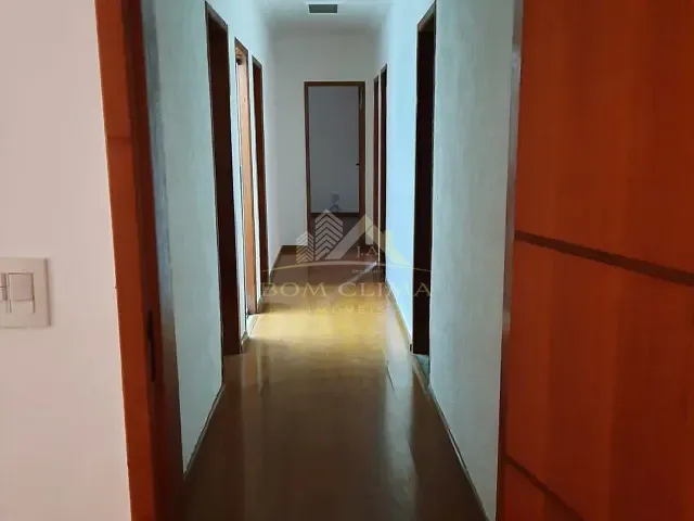 Casa 4 quartos e 4 banheiros, para alugar, no bairro Quintas das Avenidas em Juiz de Fora