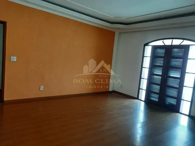 Casa 4 quartos e 4 banheiros, para alugar, no bairro Quintas das Avenidas em Juiz de Fora