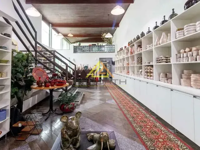 Casa com 320m², para alugar, no bairro Carandiru em São Paulo
