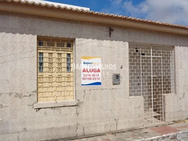 Casa com 100m² 2 quartos e 1 banheiro, à venda, no bairro São José em Aracaju