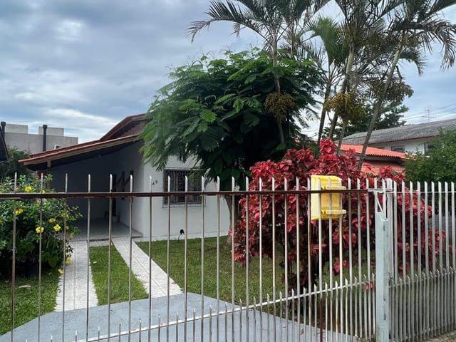 Casa com 441m² 3 quartos e 2 banheiros, à venda, no bairro Ingleses do Rio Vermelho em Florianópolis
