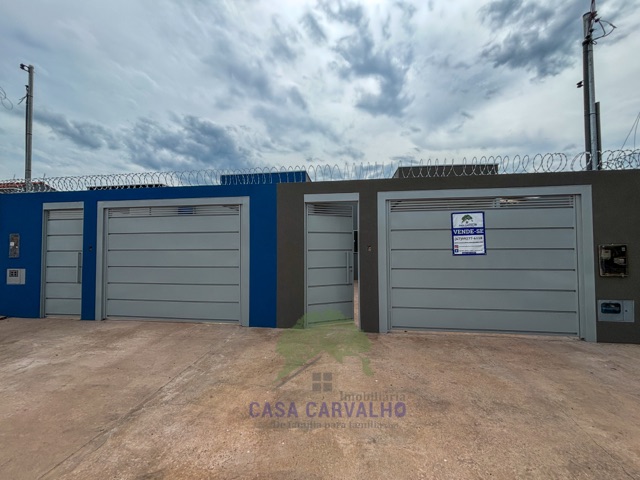 Casa 3 quartos e 2 banheiros, à venda, no bairro Popular Nova em Corumbá