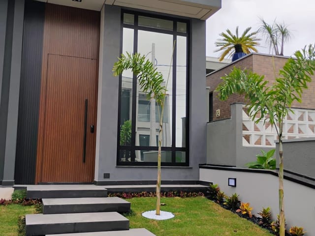 Casa com 255m² 3 quartos e 1 banheiro, à venda, no bairro Mogi Moderno em Mogi das Cruzes