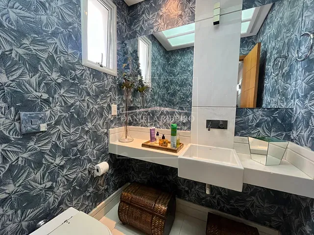 Casa com 730m² 4 quartos e 6 banheiros, à venda, no bairro Vivendas do Arvoredo em Londrina