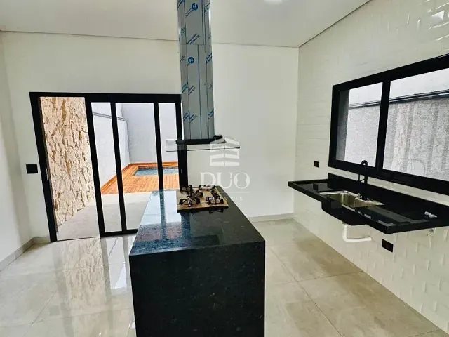 Casa com 150m² 3 quartos e 2 banheiros, à venda, no bairro Chácara Jaguari (Fazendinha) em Santana de Parnaíba
