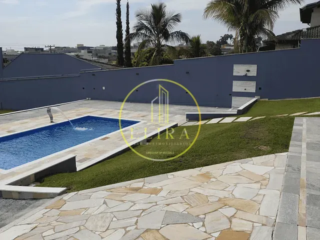 Casa com 1030m² 2 quartos e 3 banheiros, à venda, no bairro Chácara Mantovani em Americana