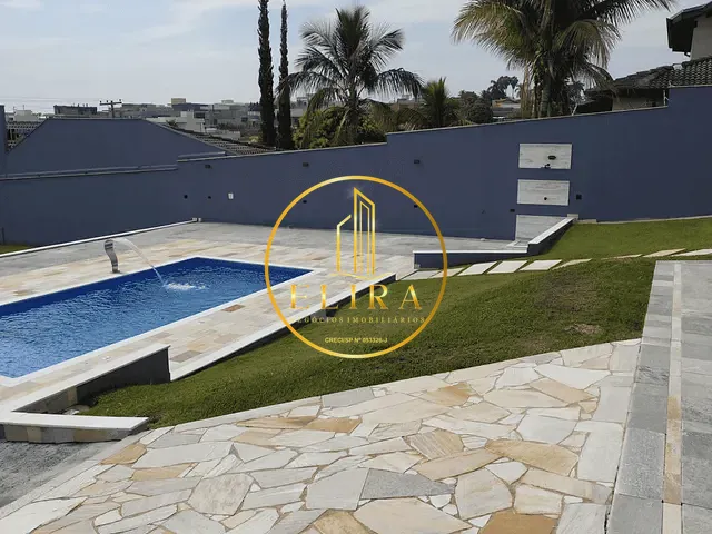 Casa com 1030m² 2 quartos e 3 banheiros, à venda, no bairro Chácara Mantovani em Americana
