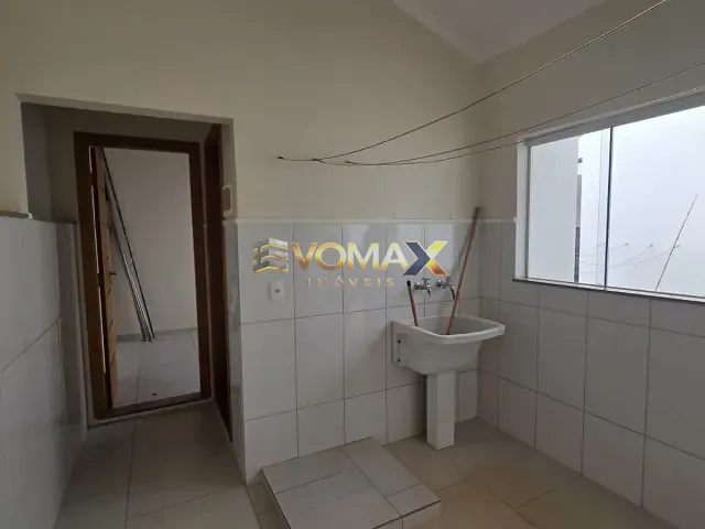 Casa 3 quartos e 6 banheiros, à venda, no bairro Jardim Marabá em Itapetininga