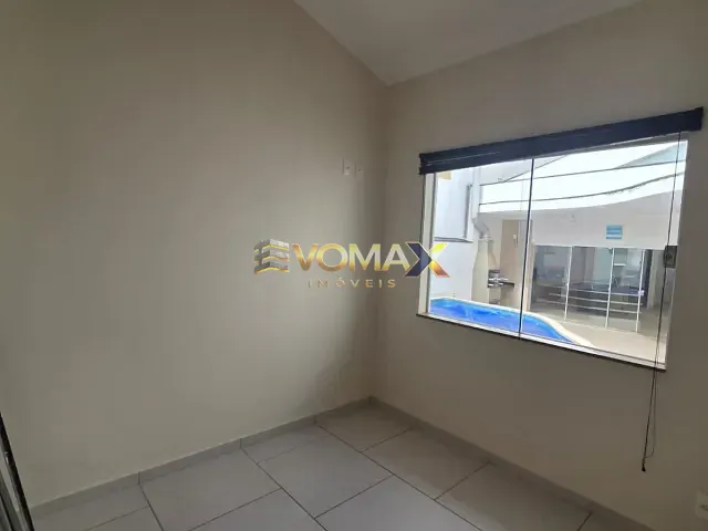 Casa 3 quartos e 6 banheiros, à venda, no bairro Jardim Marabá em Itapetininga