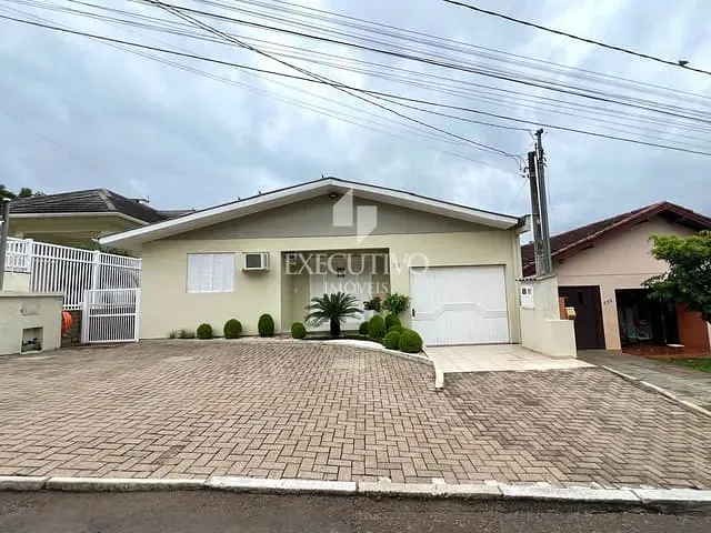 Casa 3 quartos e 3 banheiros, à venda, no bairro Bela Vista em Arroio Do Meio