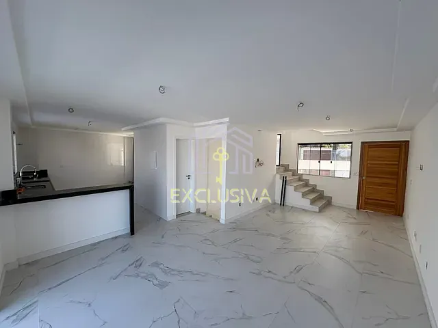 Casa com 300m² 3 quartos e 6 banheiros, à venda, no bairro Jardim Guanabara em Rio de Janeiro