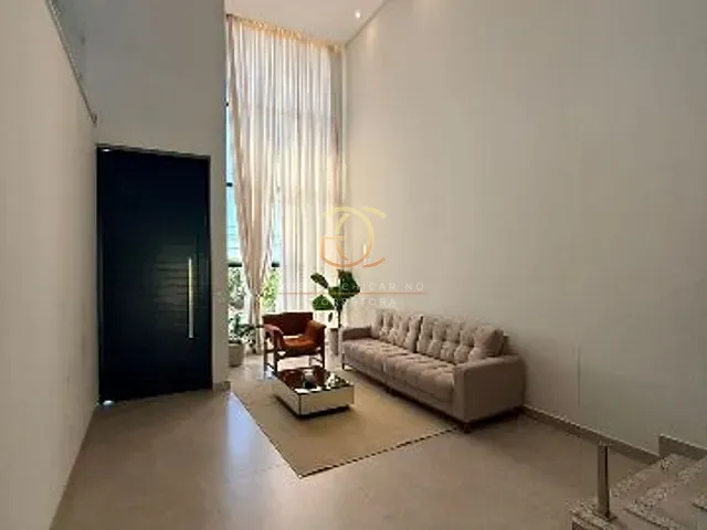 Casa 4 quartos e 3 banheiros, à venda, no bairro Santa Cruz em Valença