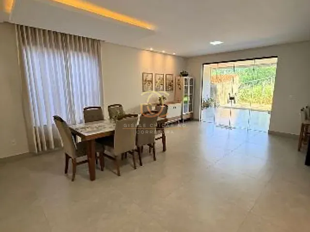 Casa 4 quartos e 3 banheiros, à venda, no bairro Santa Cruz em Valença