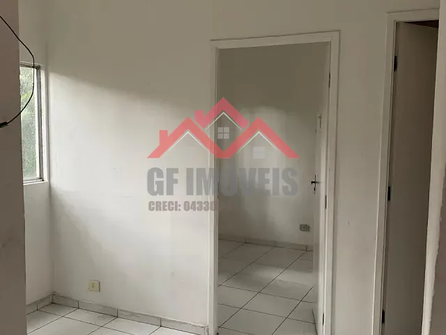 Casa 1 quarto e 1 banheiro, para alugar, no bairro Jardim Suína em Taboão da Serra